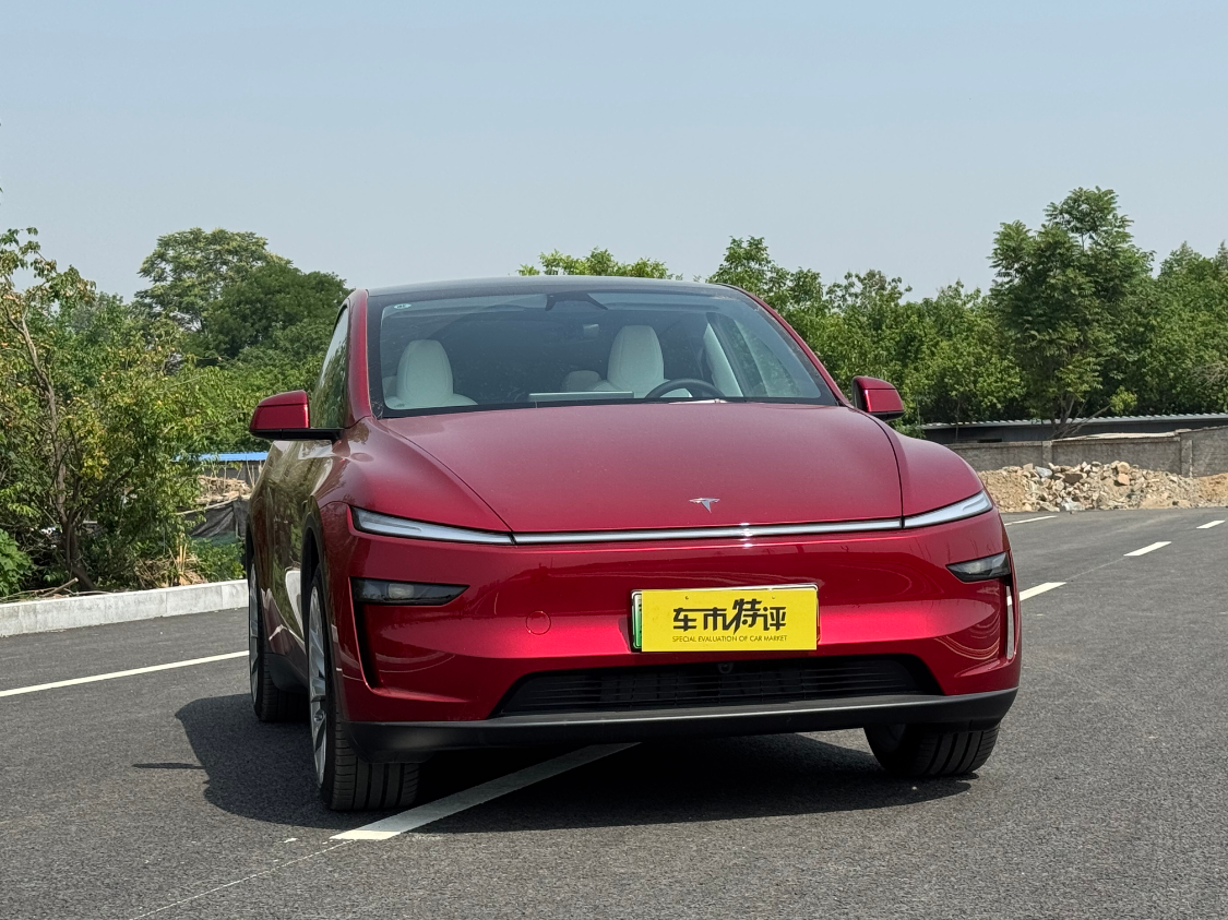 长测试驾特斯拉Model Y焕新版，续航719km，智驾出色动力迅猛