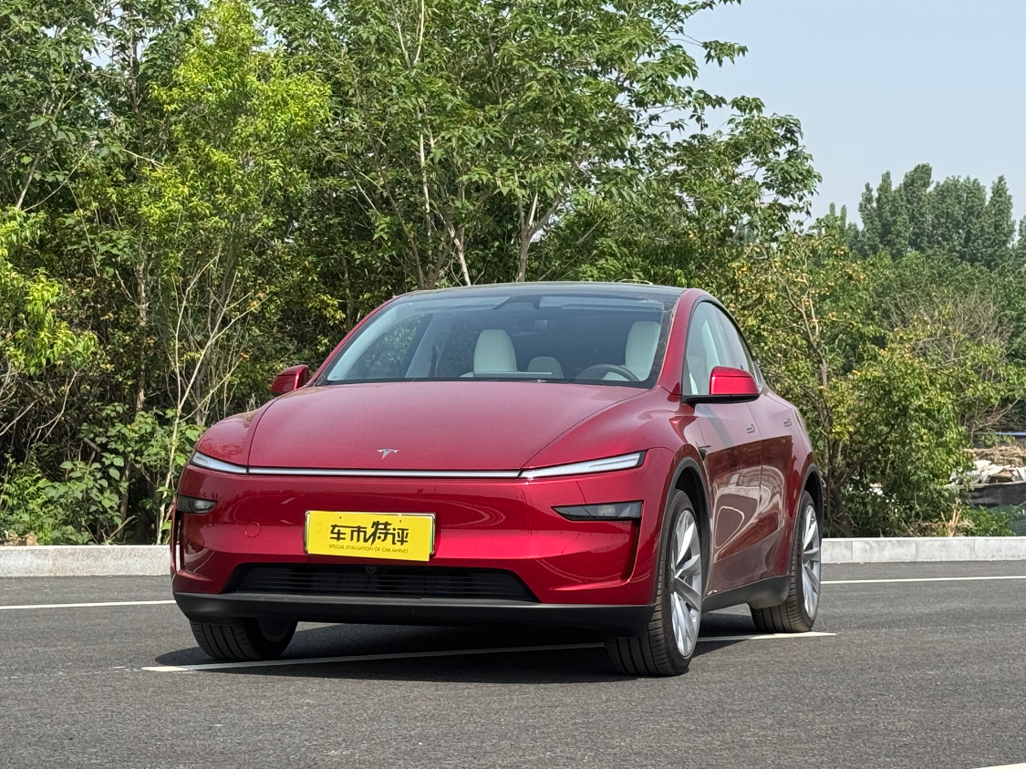 长测试驾特斯拉Model Y焕新版，续航719km，智驾出色动力迅猛