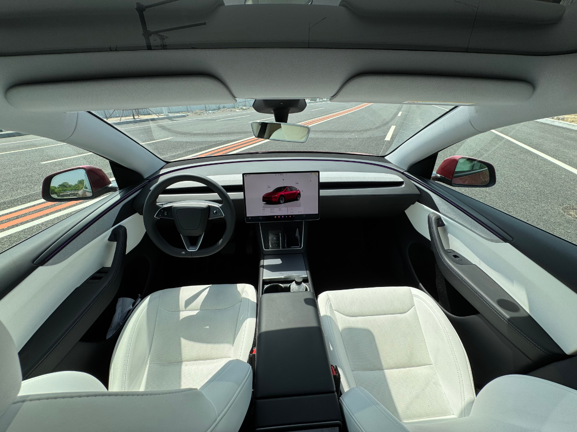 长测试驾特斯拉Model Y焕新版，续航719km，智驾出色动力迅猛