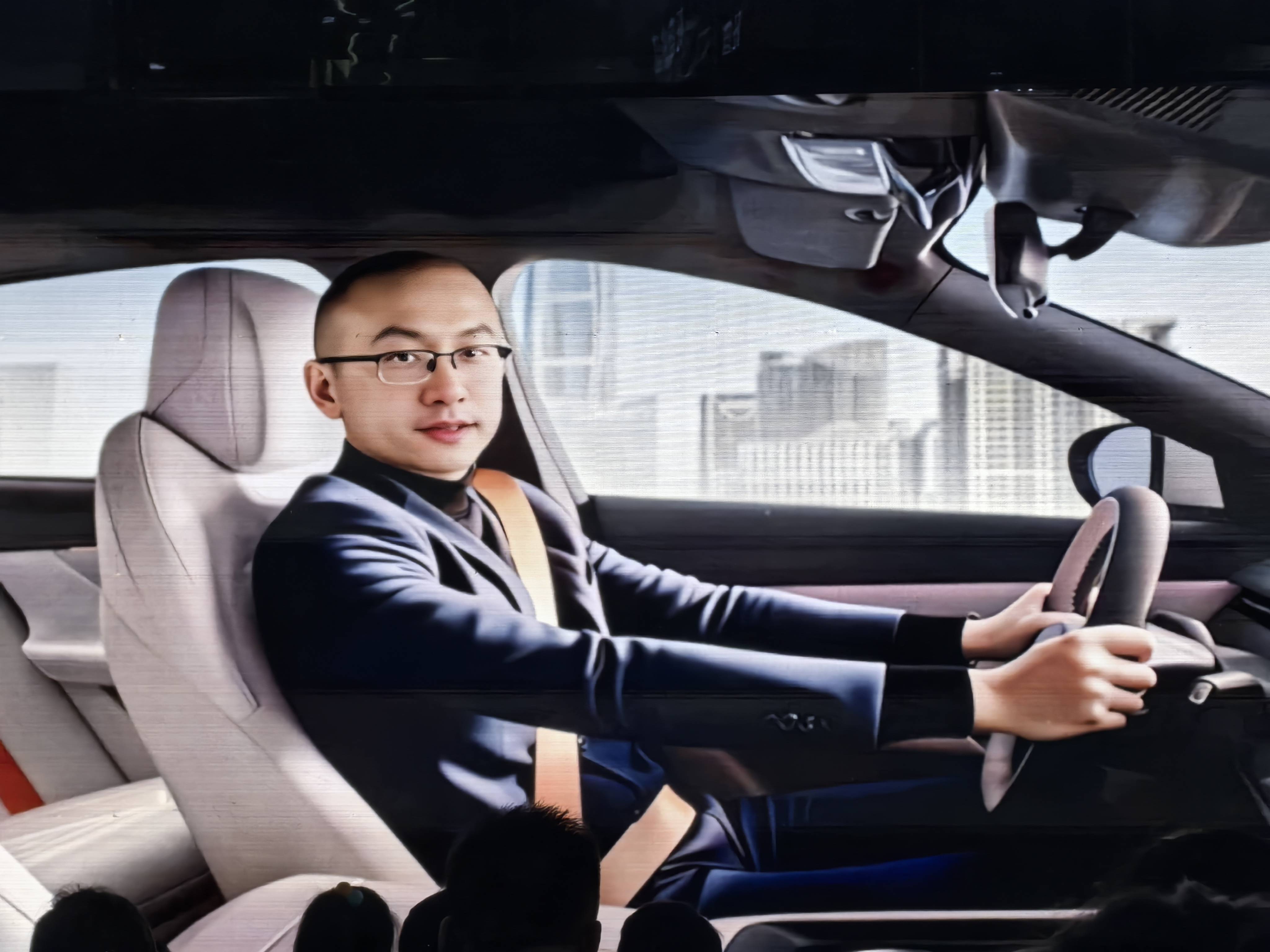 未来已来！2025款东风奕派eπ007西安潮玩上市会演绎科技新范式