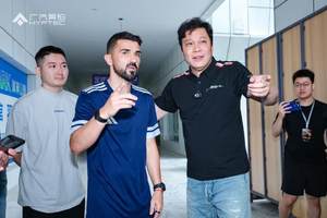 广汽昊铂HL球星见面会燃动上海，传奇球星助阵热血与科技碰撞