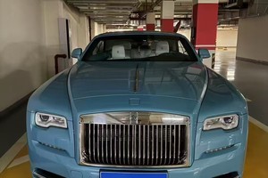 绿松石中的时光印记：劳斯莱斯曜影随想