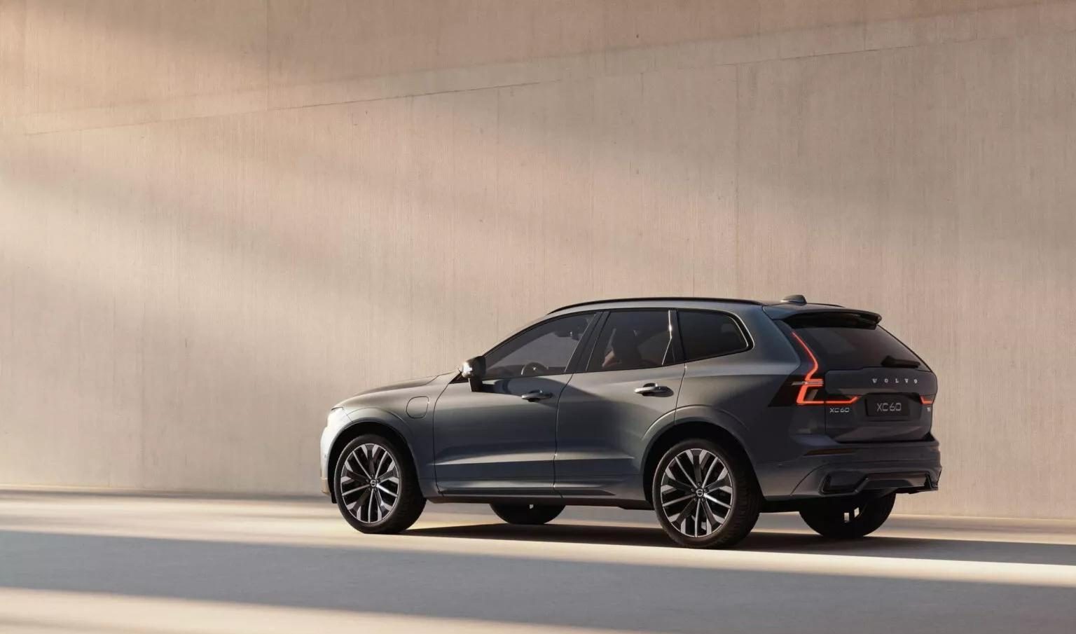 一上市就直降14万元！2026款沃尔沃XC60哪款车型，更值得买？