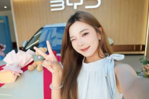 本小姐提车啦！一见钟情元UP智驾版！实力那是杠杠滴！