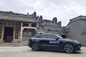 试驾保时捷纯电动Macan ，底盘实力依旧让人难忘