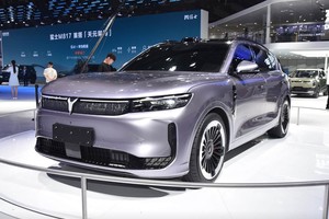 岚图FREE+预售22.99万起，能模拟声浪和换挡，SUV也有好驾控？