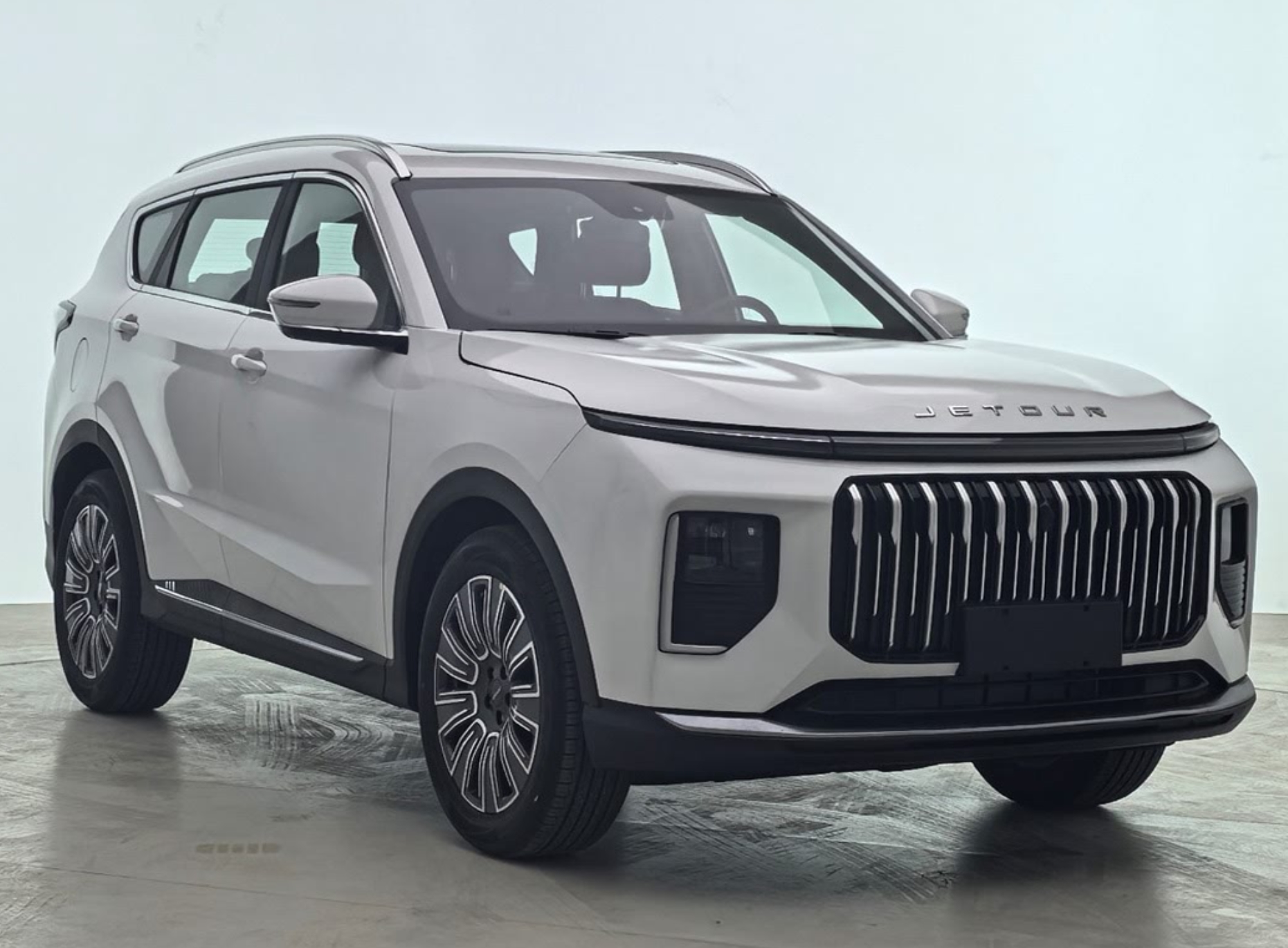 奇瑞汽车来劲了 加推四款SUV新车 新款捷途X70 PLUS配7座版