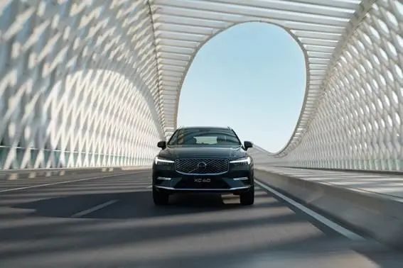 沃尔沃全新XC60焕新上市，限时参考尊享价25.49万元起