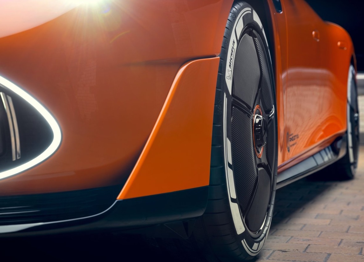 奔驰新一代电动技术，AMG GT XX，盘子电机与可“呼吸”的轮毂