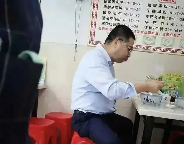“车圈老赖”100亿收购威马！凭啥逆天改命？