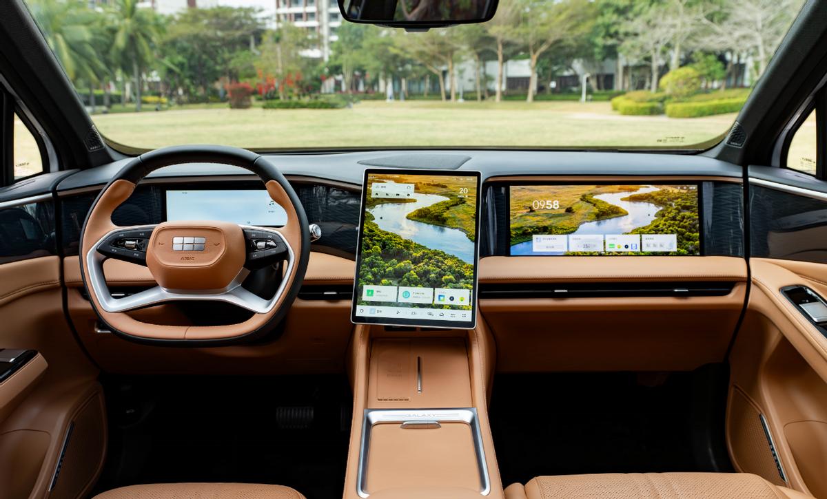 9.98万起的银河L7 EM-i值吗？真实车主：省油好开像20万的车