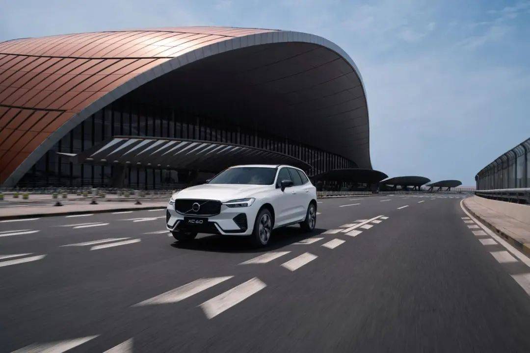 新款沃尔沃XC60正式上市 限时价25.49万元起