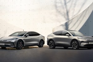 全新R7&F7双车焕新登场，15.99万起中大型纯电越级之选