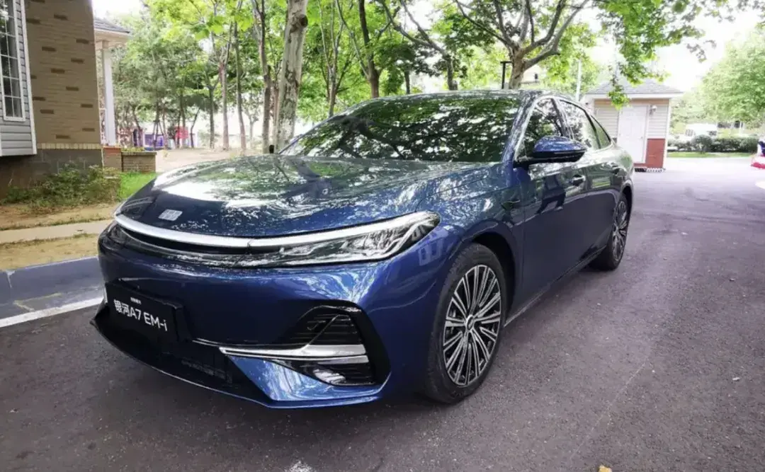吉利的新车终于要来了！综合续航超过2100km，比亚迪秦L不好卖了