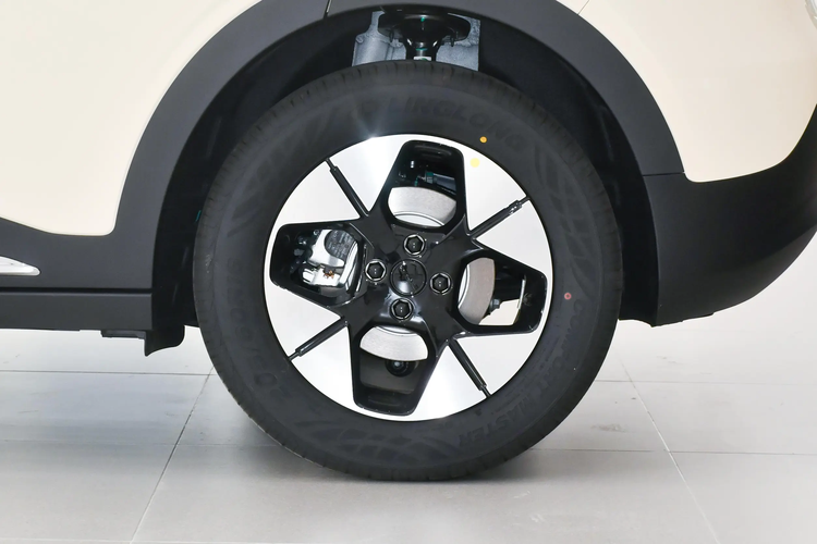 纯电小车“卷”出新高度，吉利星愿登顶销冠，究竟靠哪些实力？
