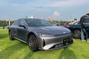 15.99万起，奇瑞风云A9L开启预售，3米轴距也有好驾控
