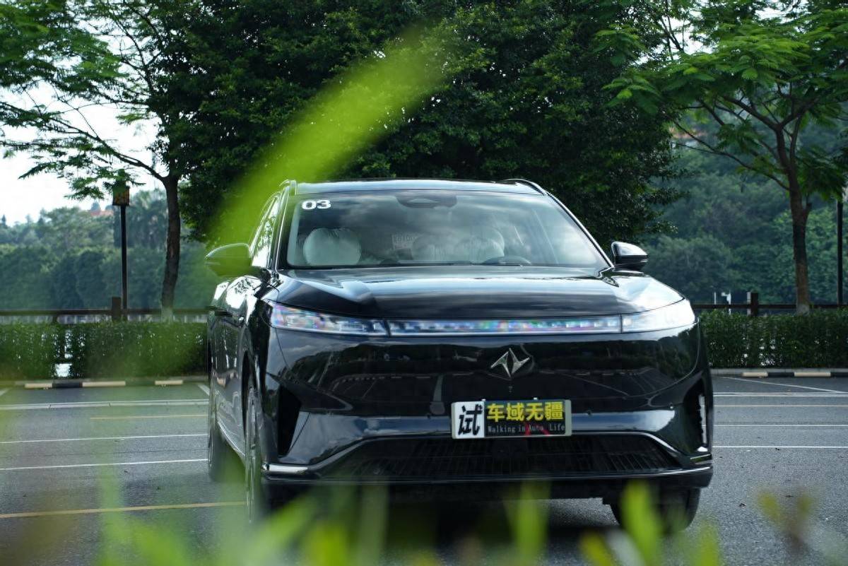 又一款“奶爸神车”，20万级的东风奕派eπ008，为啥能面面俱到？