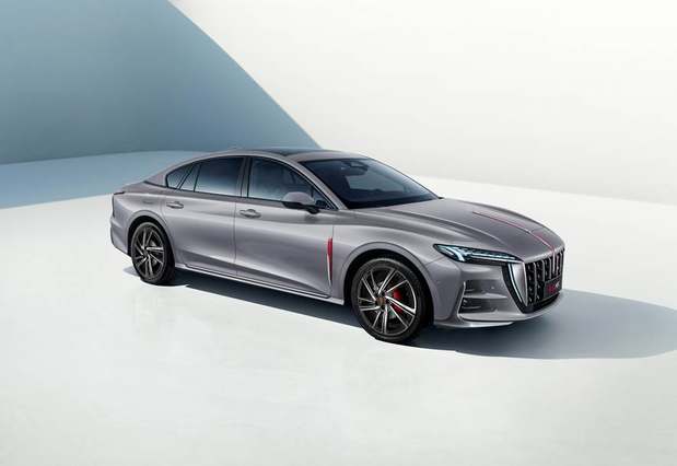 智趣新生代 红旗2025款HS3 PHEV劲为PLUS版与H6双车上市