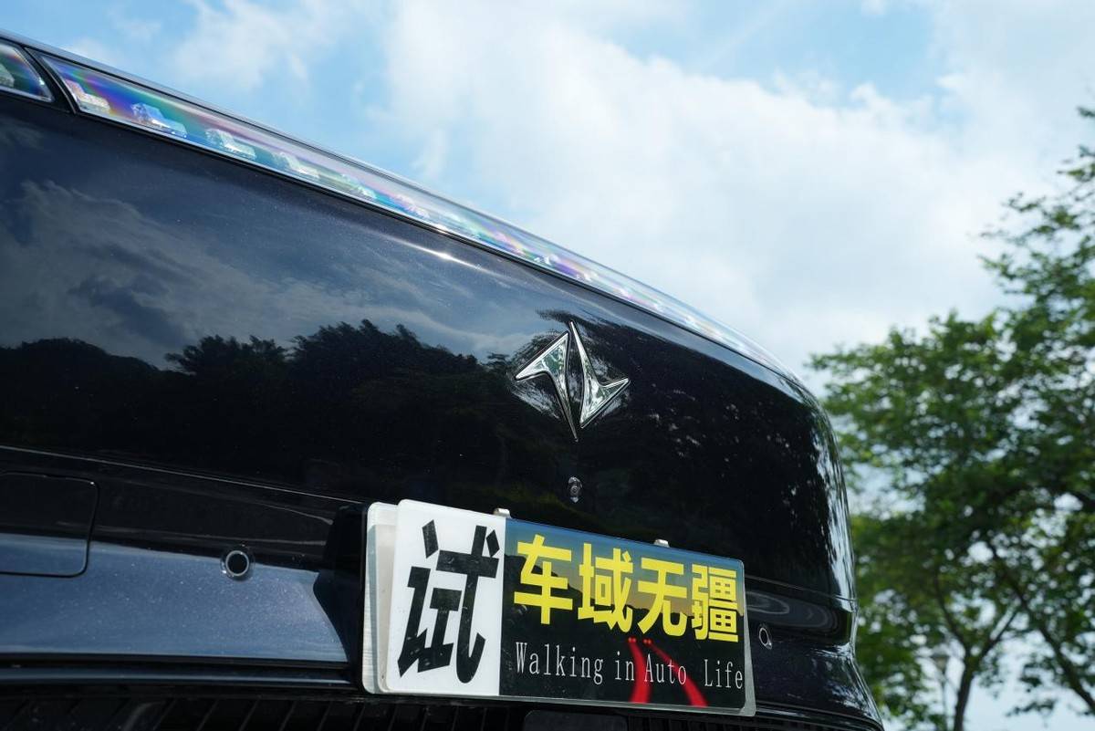 又一款“奶爸神车”，20万级的东风奕派eπ008，为啥能面面俱到？