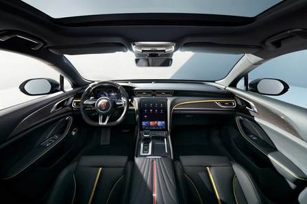 2025款红旗HS3 PHEV劲为PLUS版、2025款红旗H6联袂上市