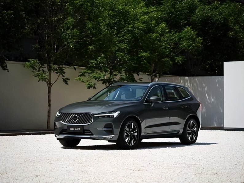 沃尔沃全新XC60焕新上市，限时参考尊享价25.49万元起！