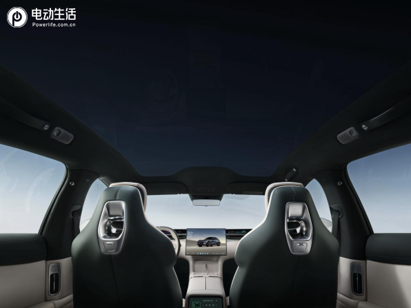 小米YU7 携3款车型正式上市 售价25.35万元起