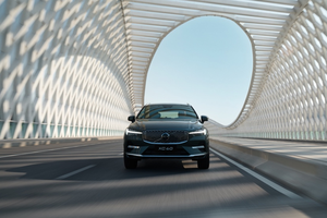 沃尔沃全新XC60焕新上市，限时参考尊享价25.49万元起