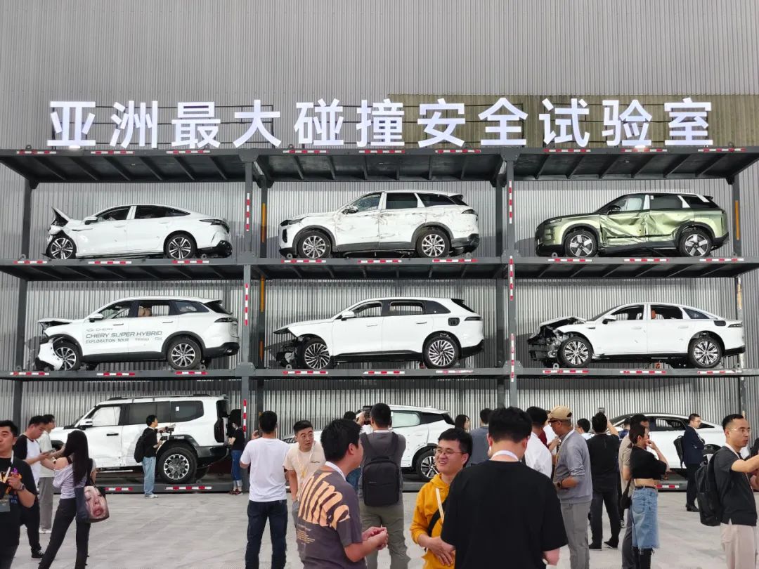 民级赛用真实力 瑞虎8冠军家族新车限时价10.69万起