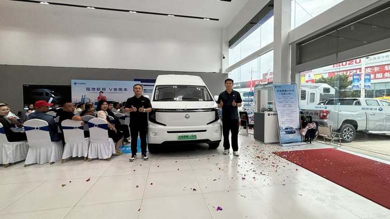8.99万元起，长安凯程V919济南上市并交付，定义新能源轻客新标杆