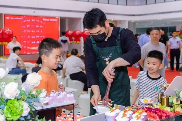 “焕新出发 闪耀星吉利” 河南汇海吉利全新形象店开业盛典圆满完成
