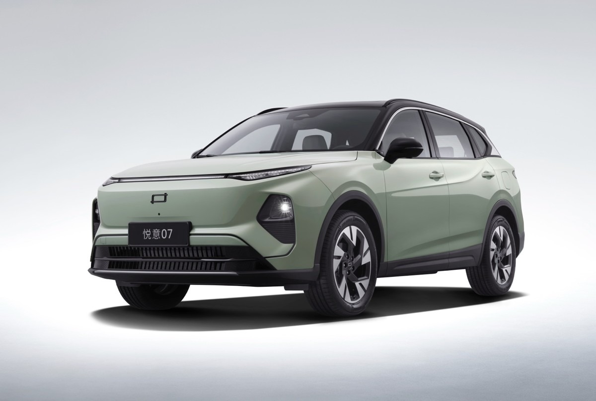 限时9.98万起售！奔腾悦意07这款中型混动SUV，该怎么选？