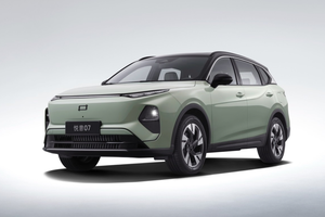 限时9.98万起售！奔腾悦意07这款中型混动SUV，该怎么选？