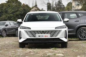 长安逸动置换价5.09万起，日产轩逸面对它还有优势吗？