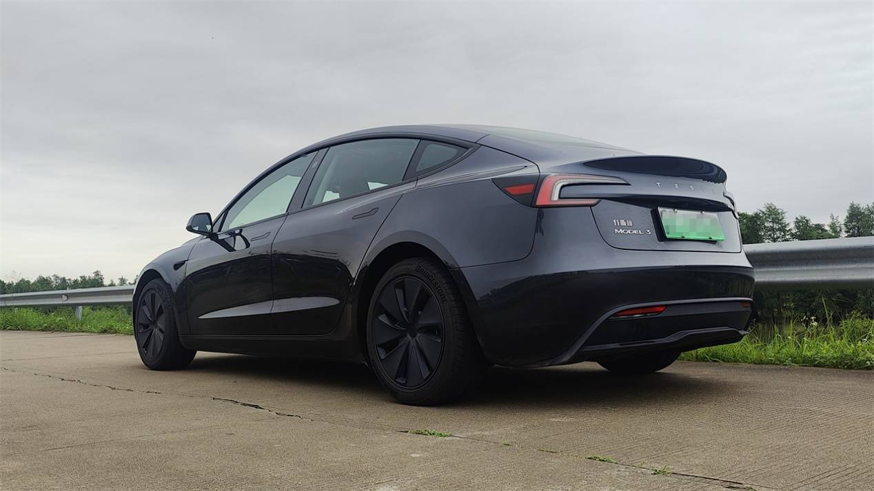 独立试驾2025款特斯拉Model 3：如今的它还算标杆吗？