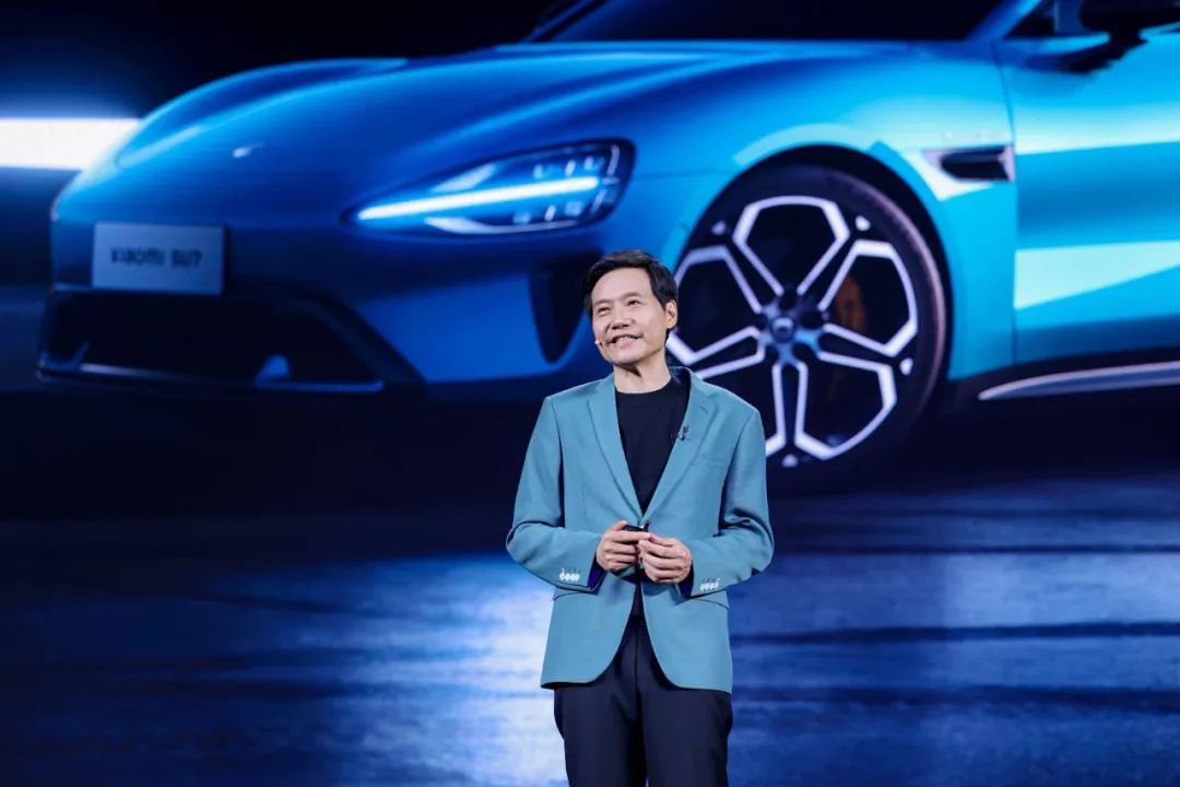 小米YU7一小时订单近30万 岂是一句粉丝经济就能解释的？
