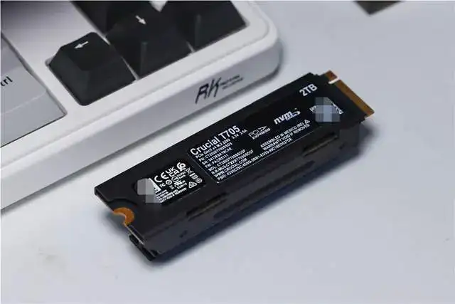 简直目瞪口呆，14500MB/s读速，英睿达T705 Pro固态硬盘快到离谱