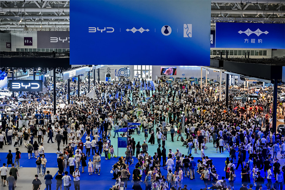2025粤港澳车展：细数比亚迪包馆背后这些亮点…