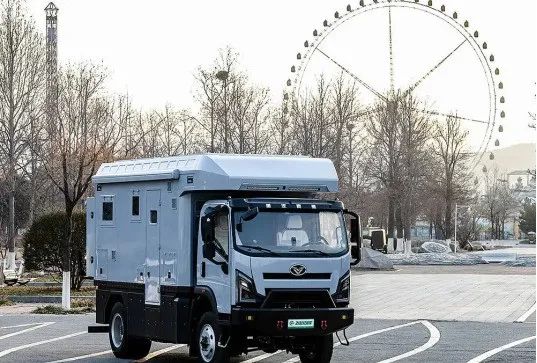 曼恩博达重汽四驱豪曼全地形房车，以精工细节诠释越野巅峰，助你征服未知之境