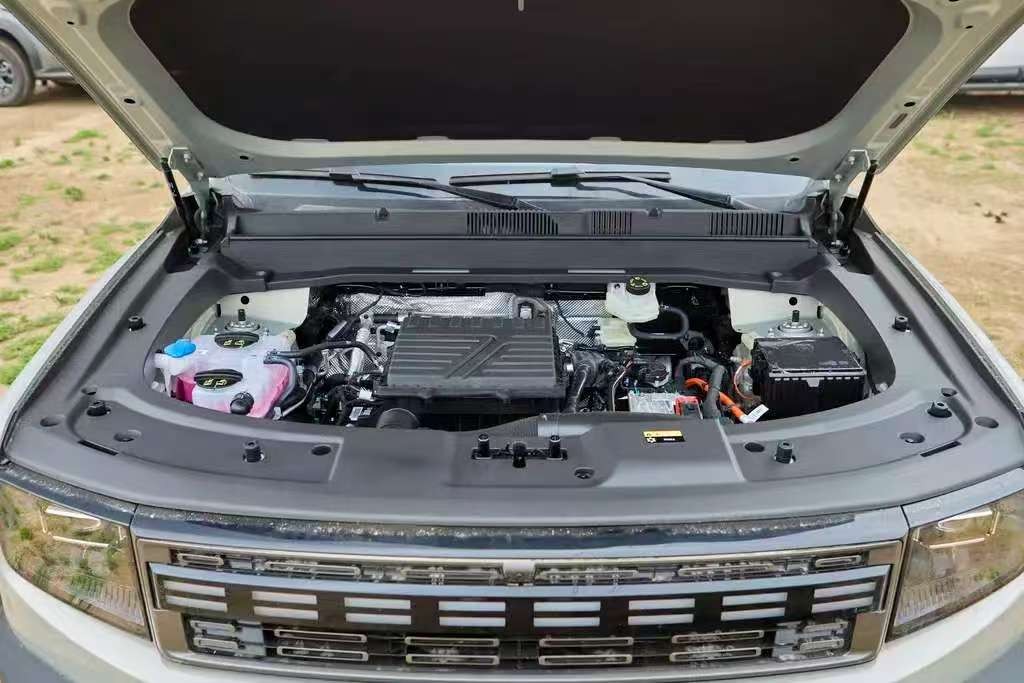 P1+P3+P4三电机四驱！2025款捷途山海T1叫板传统燃油越野车