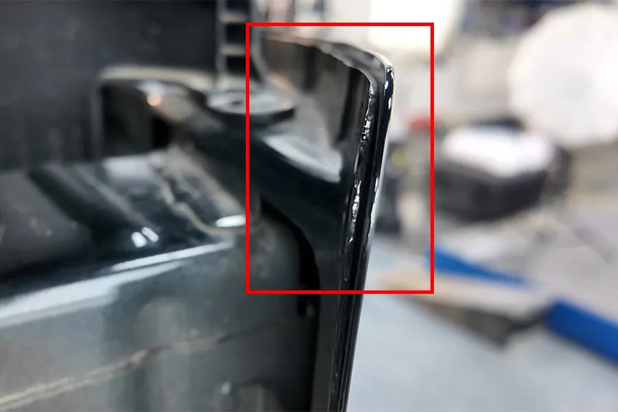 福特全顺拆车：前后都有防撞梁，小车路上躲远点！