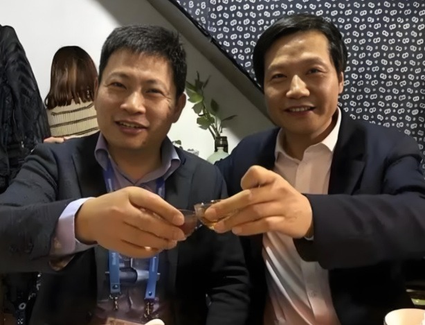 小米华为高管隔空开撕，余承东开炮背后究竟为哪般？
