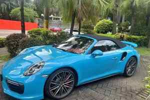 ​ 蓝色时光琥珀，保时捷911 Turbo敞篷