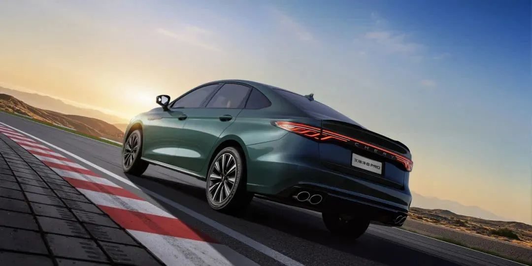 【E汽车】奇瑞艾瑞泽8 PRO 2.0T车型官图发布