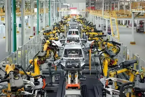 中国汽车行业出现“恒大” 到底是不是比亚迪？