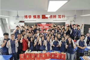 东风本田S7助力高考学子 ，400株向日葵空降武汉高中校园
