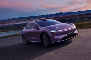 超越特斯拉Model Y，智界R7用智能赋予驾控新体验
