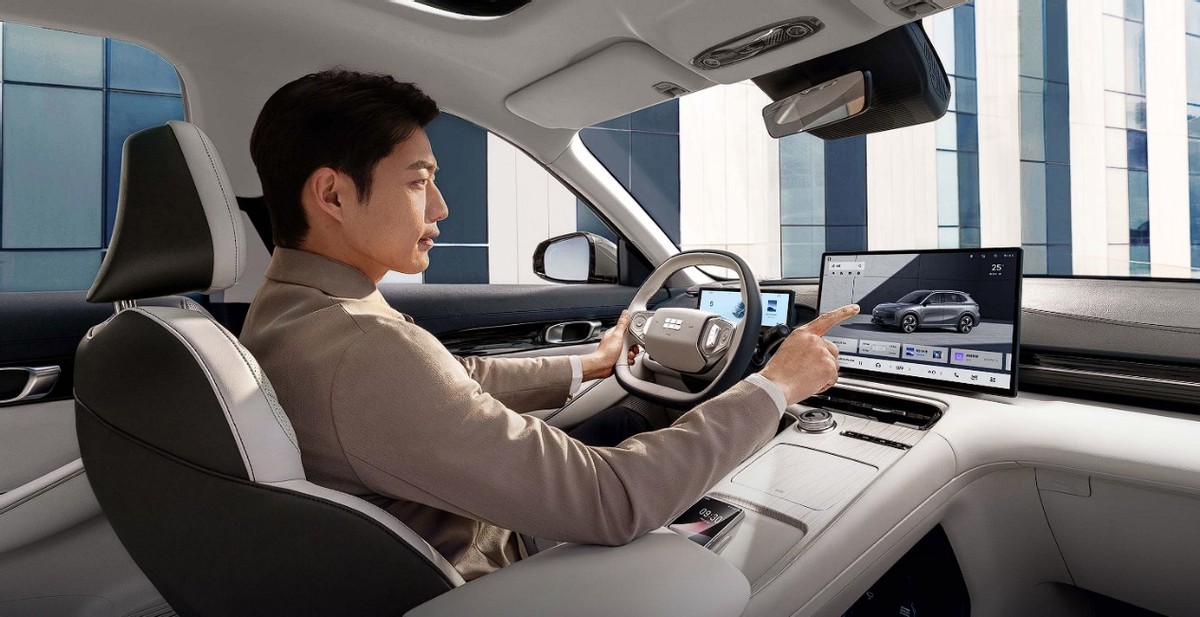 百万车主亲测：吉利Flyme Auto车机系统为何成为智能出行“顶流”?