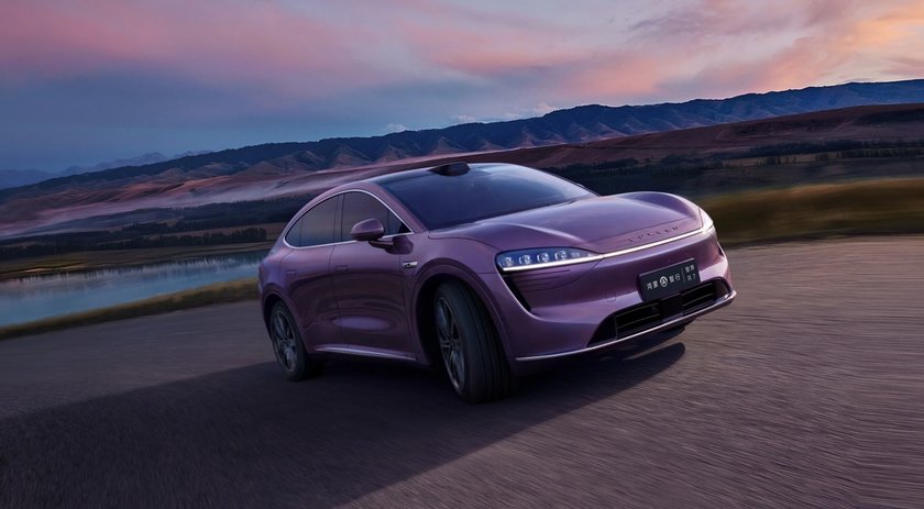 超越特斯拉Model Y，智界R7用智能赋予驾控新体验