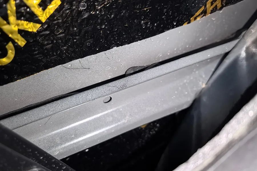 福特全顺拆车：卖的就是毛坯，买的也是看中了毛坯！