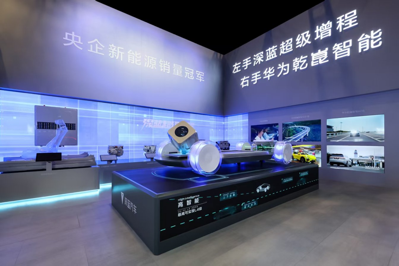 深蓝S09：20万级颠覆百万想象，重构六座SUV价值坐标系